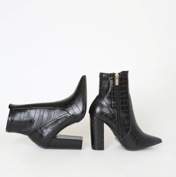 🆕️The New York//black croc print boot - Picture 6 of 7